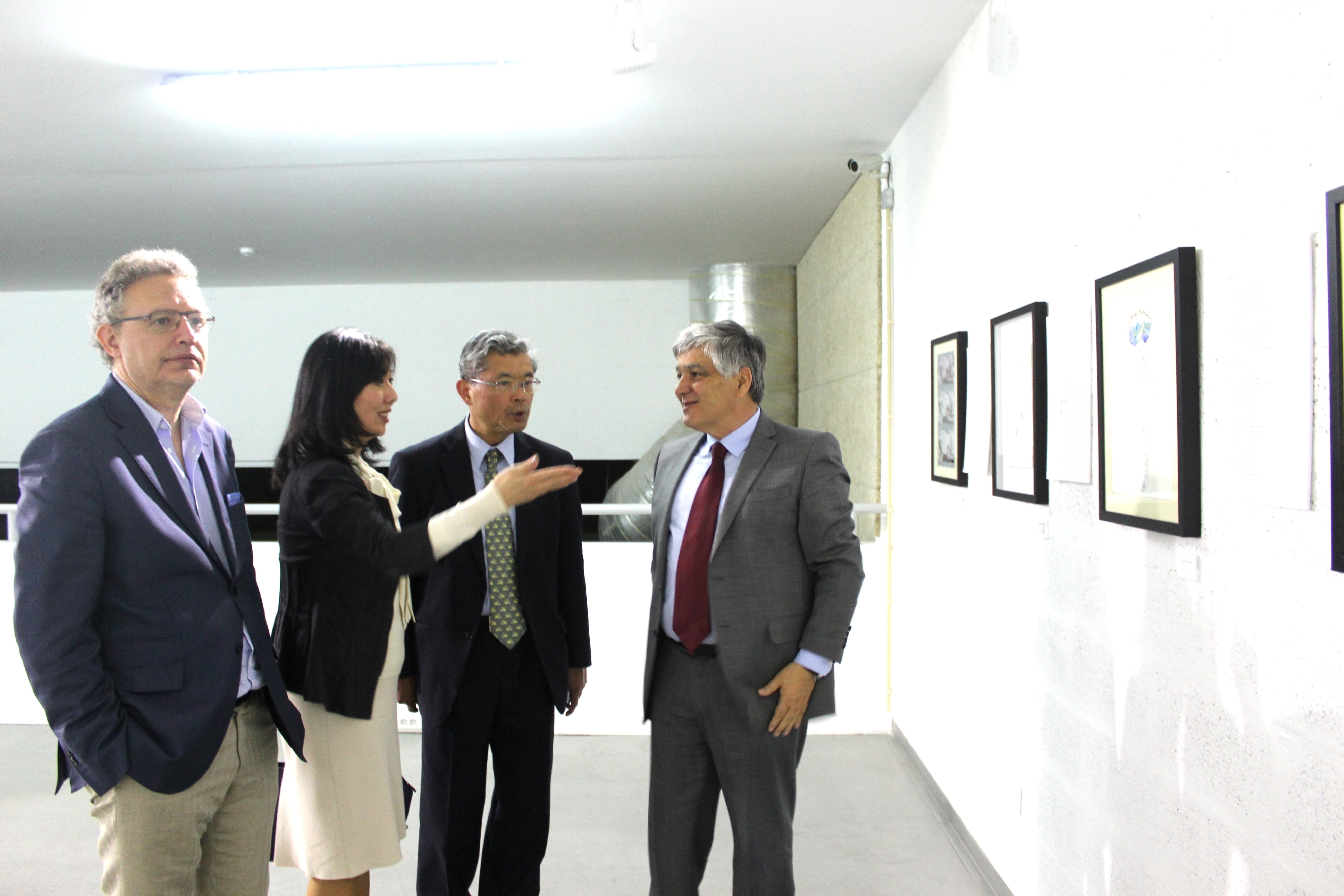 Embaixador do Japão na Inauguração exposições de Homenagem aos artistas Eugénio de Andrade e Victorino D'Almeida