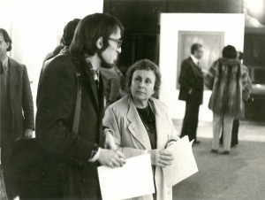 Agustina Bessa-Luís e Joaquim Matos Chaves na II Bienal Internacional de Arte de Cerveira, em 1980.